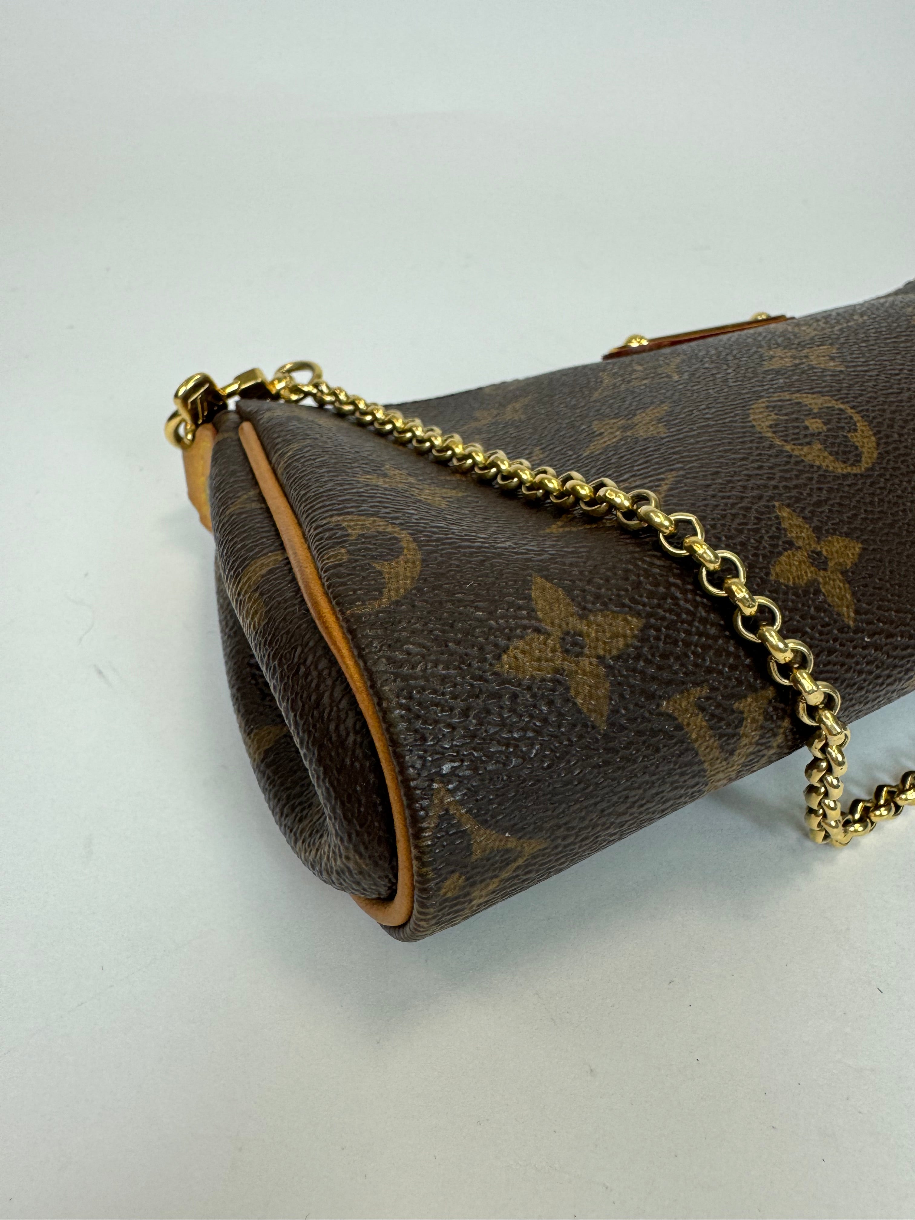 Louis Vuitton Pochette