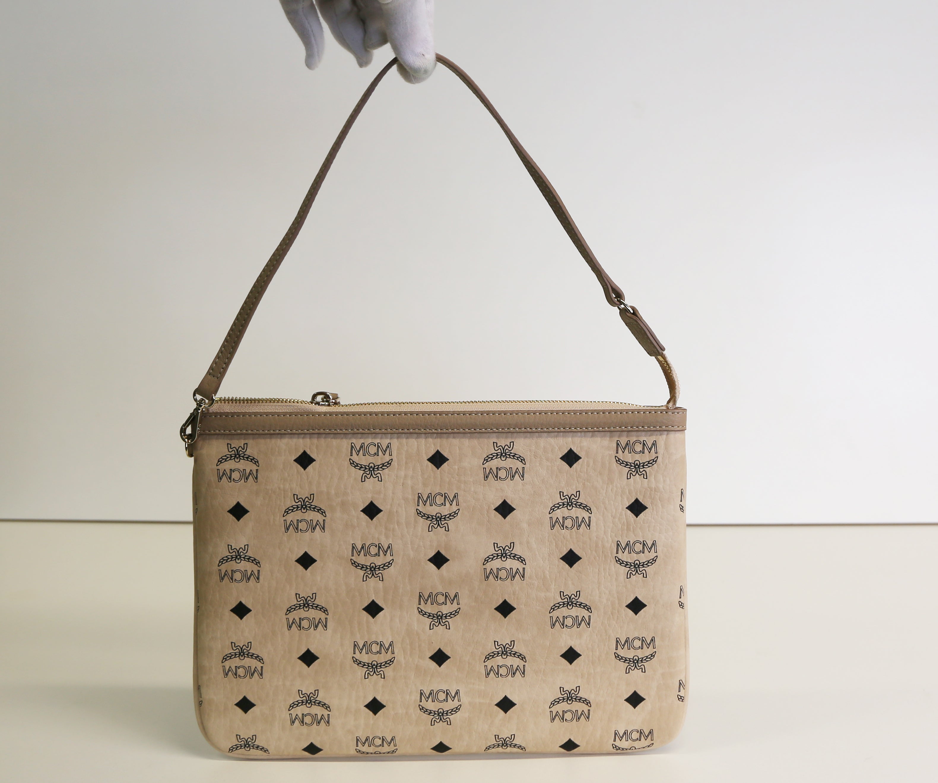 Second Hand Designer Tasche jetzt online kaufen auf kaleaz.