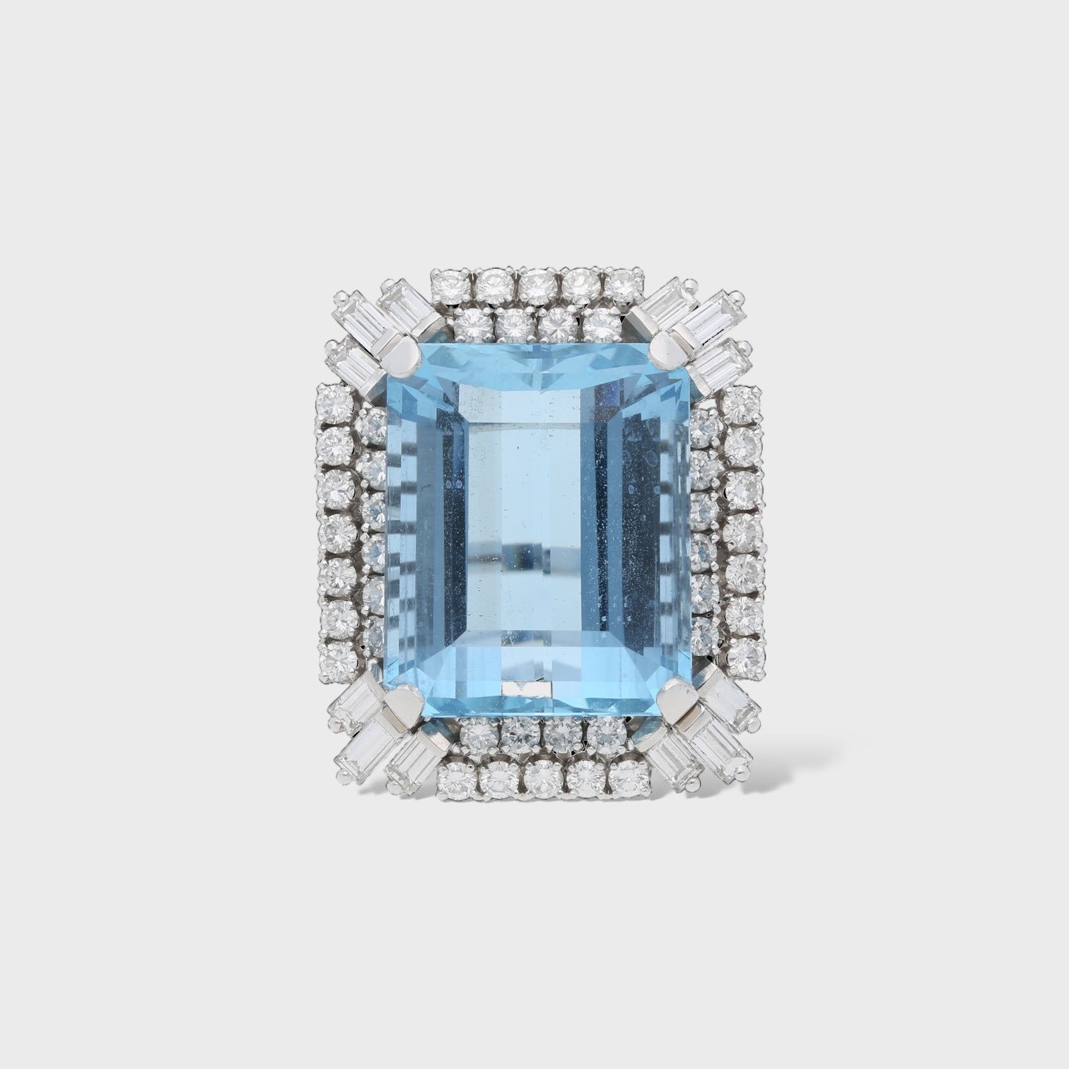 Aquamarin-Diamant-Ring