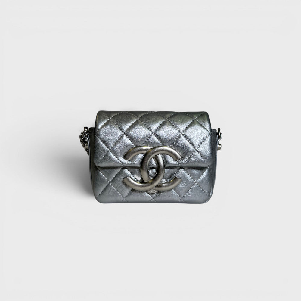 Chanel Filigree Wallet On Chain