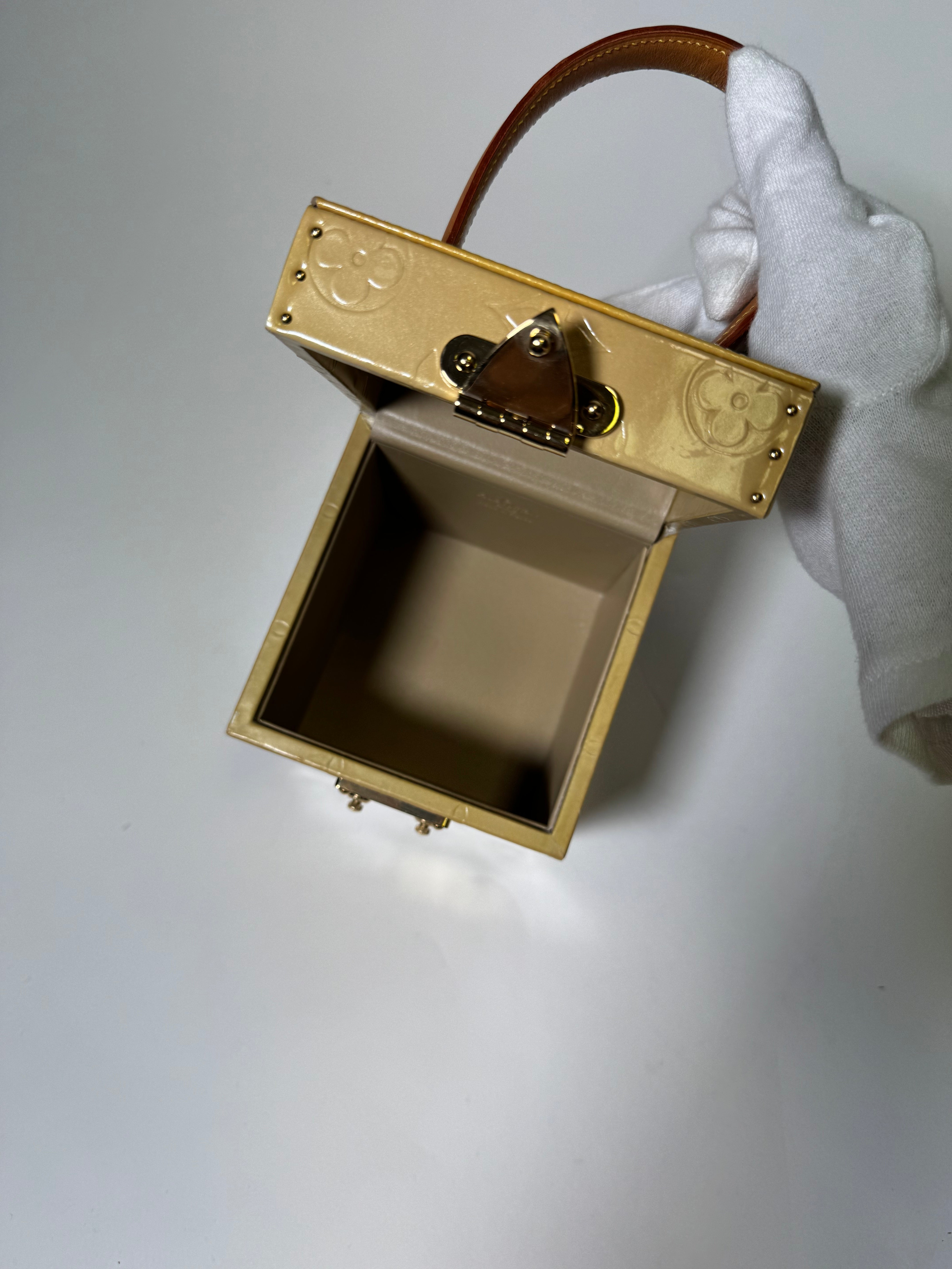 Louis Vuitton Vernis Bleecker Box