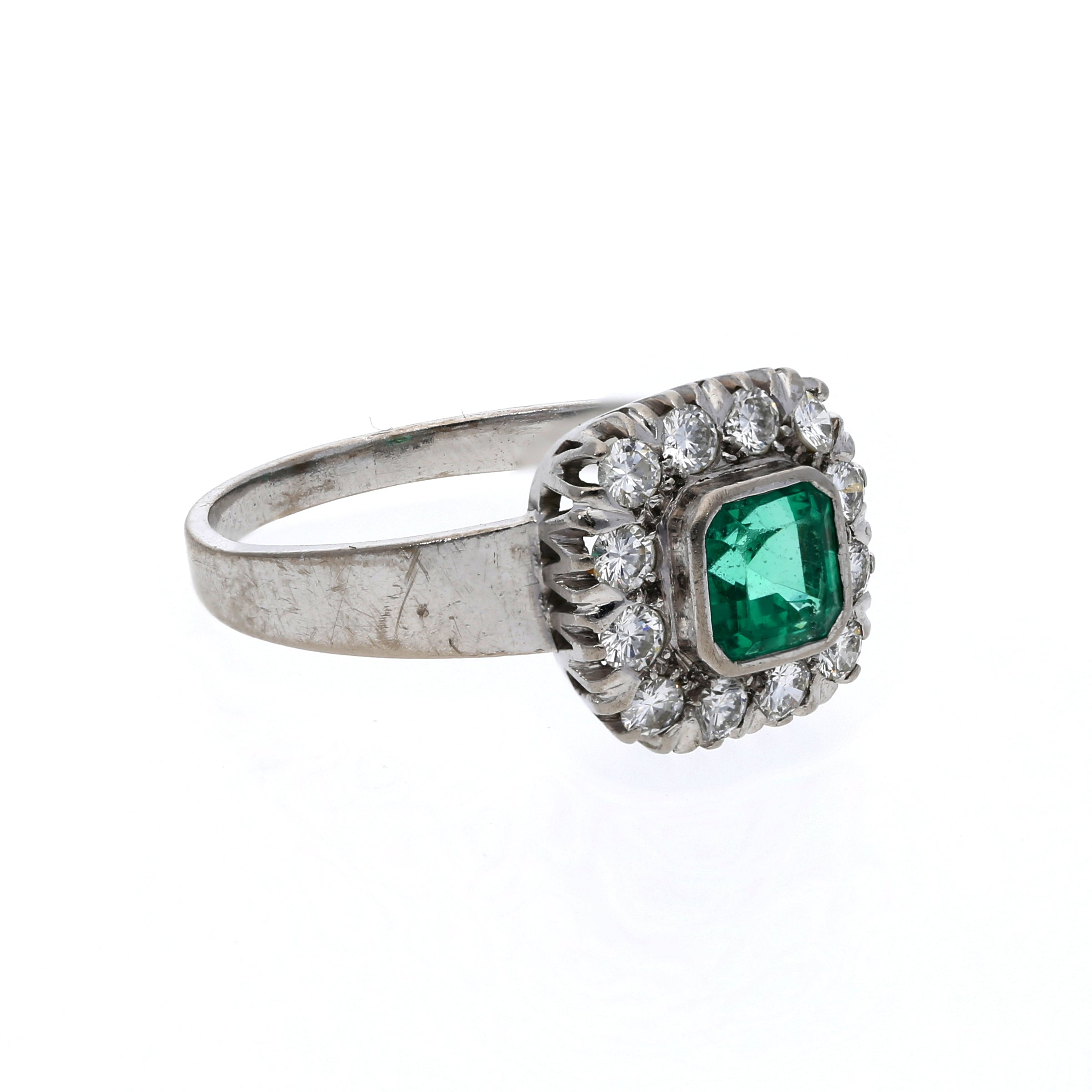 Smaragd Brillant Entourage Ring