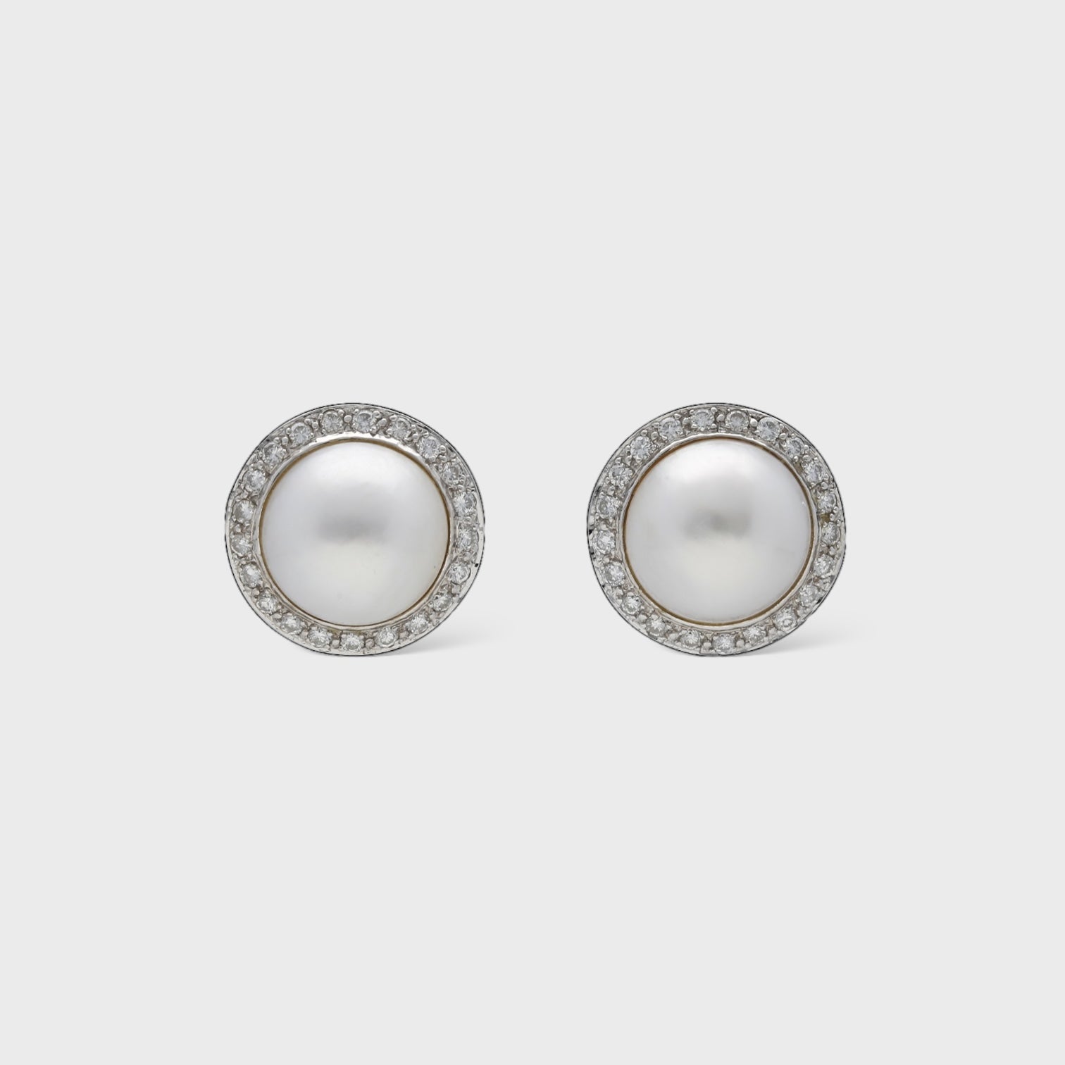 Second Hand Mabe-Perlen-Ohrclips online kaufen auf kaleaz.