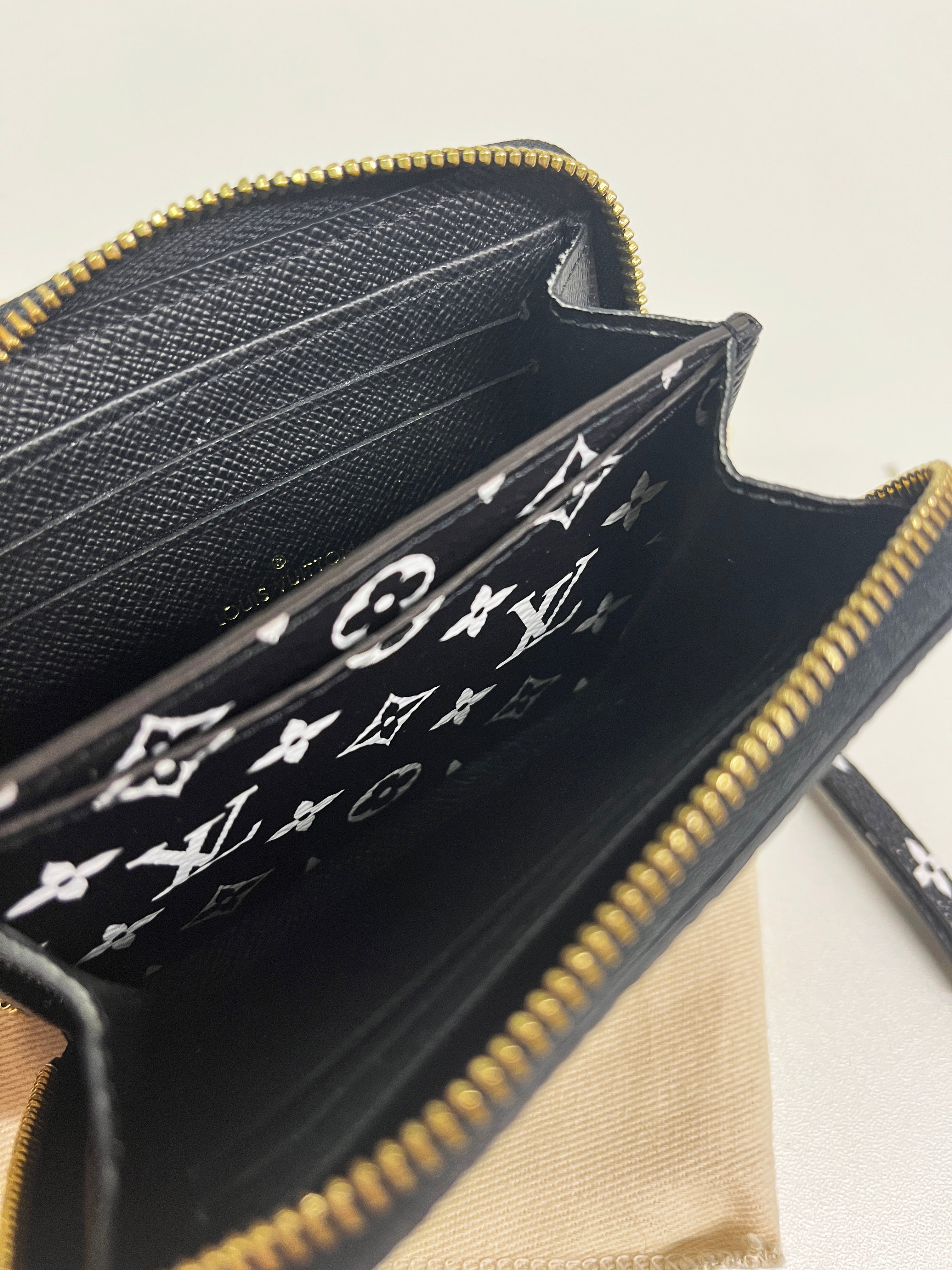 Second Hand Luxus Handtasche jetzt online kaufen auf kaleaz.