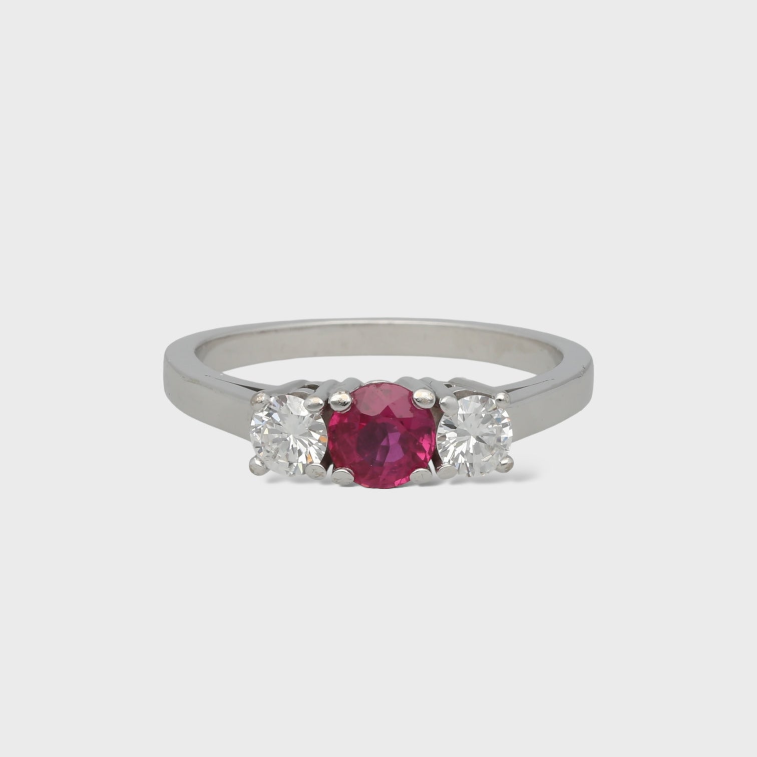 Rubin-Brillant-Ring online kaufen im Kalaeaz Onlineshop – Luxus Second Hand