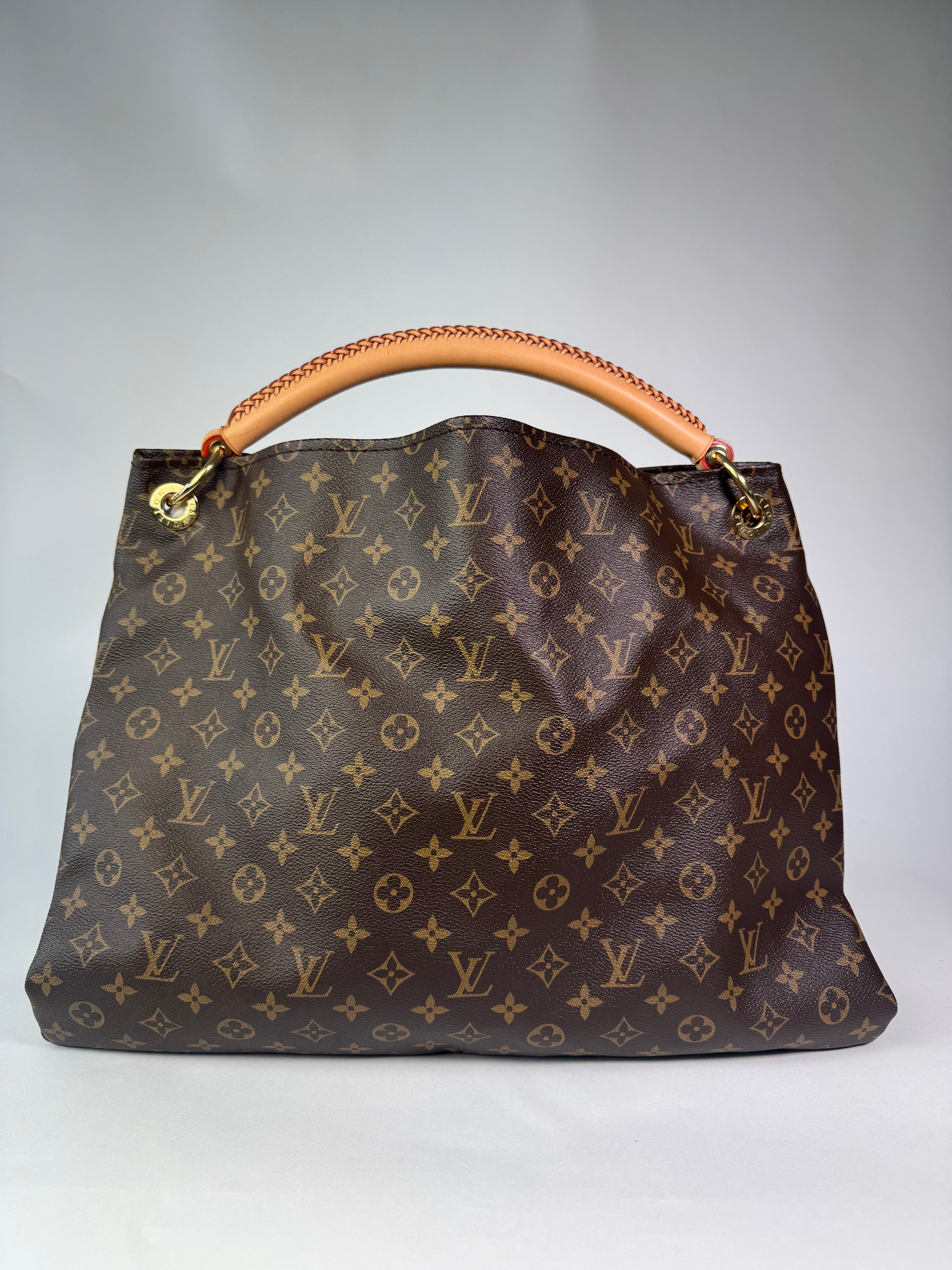 Louis Vuitton Artsy Monogram