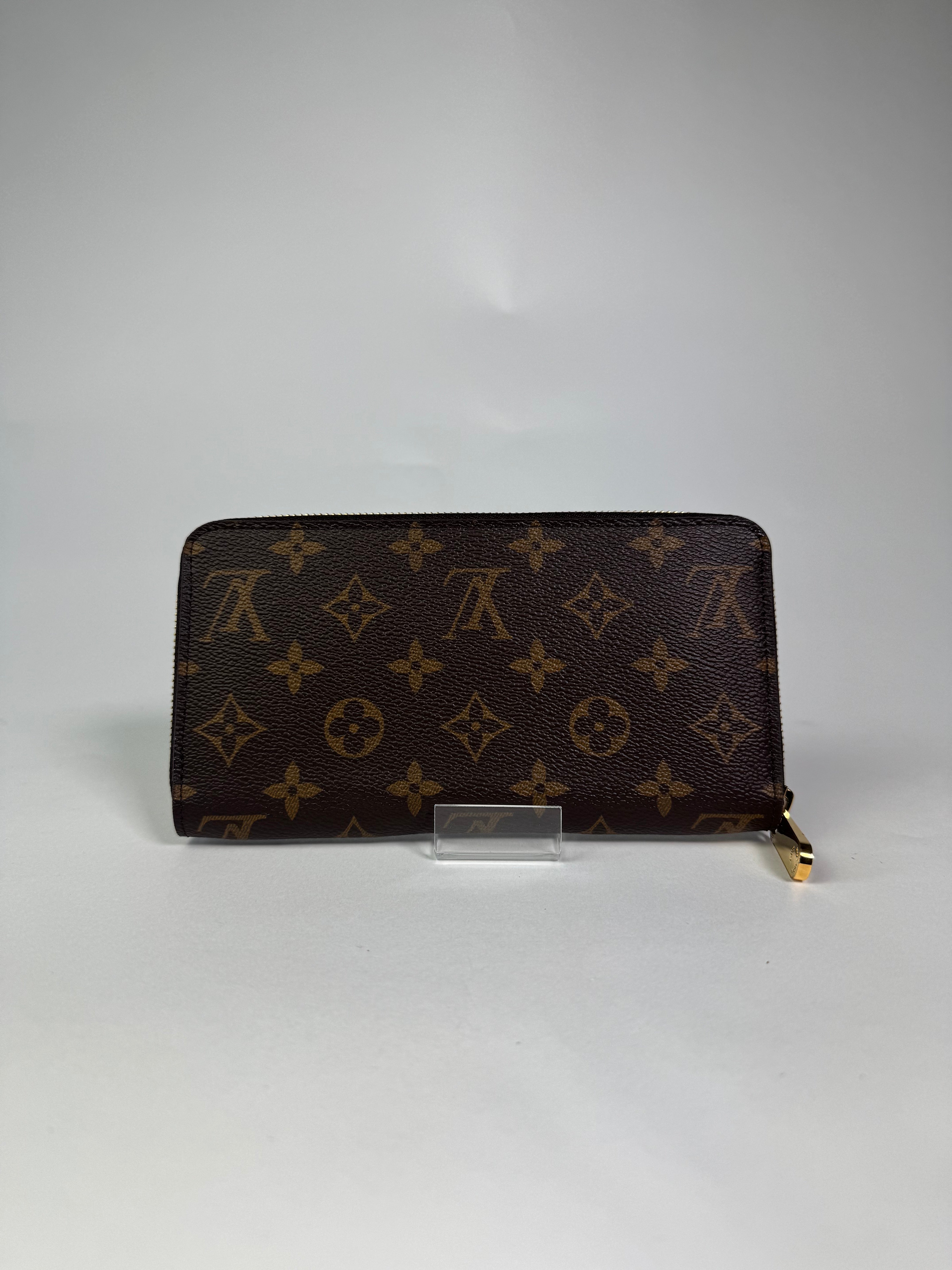 Louis Vuitton Zippy Wallet MM Canvas