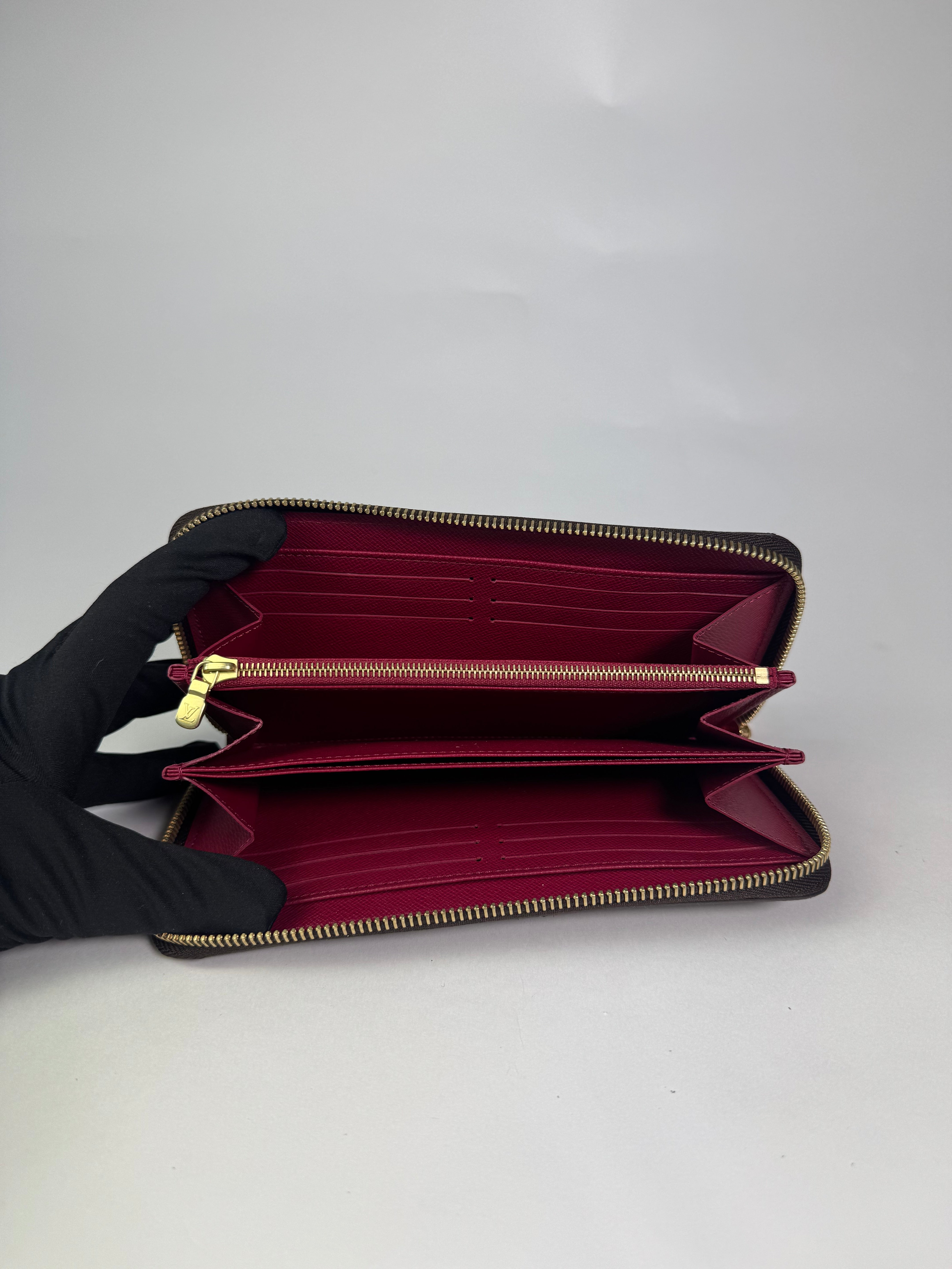 Louis Vuitton Zippy Wallet MM Canvas